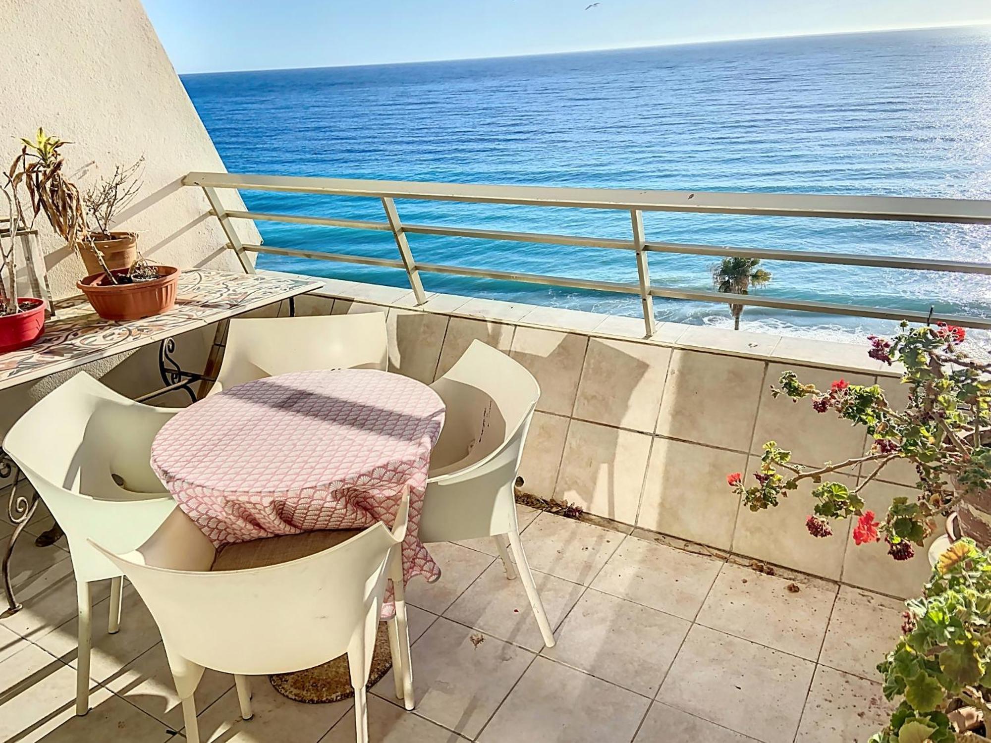Situation Et Vue Exceptionnelles 338l Roll * Cannes